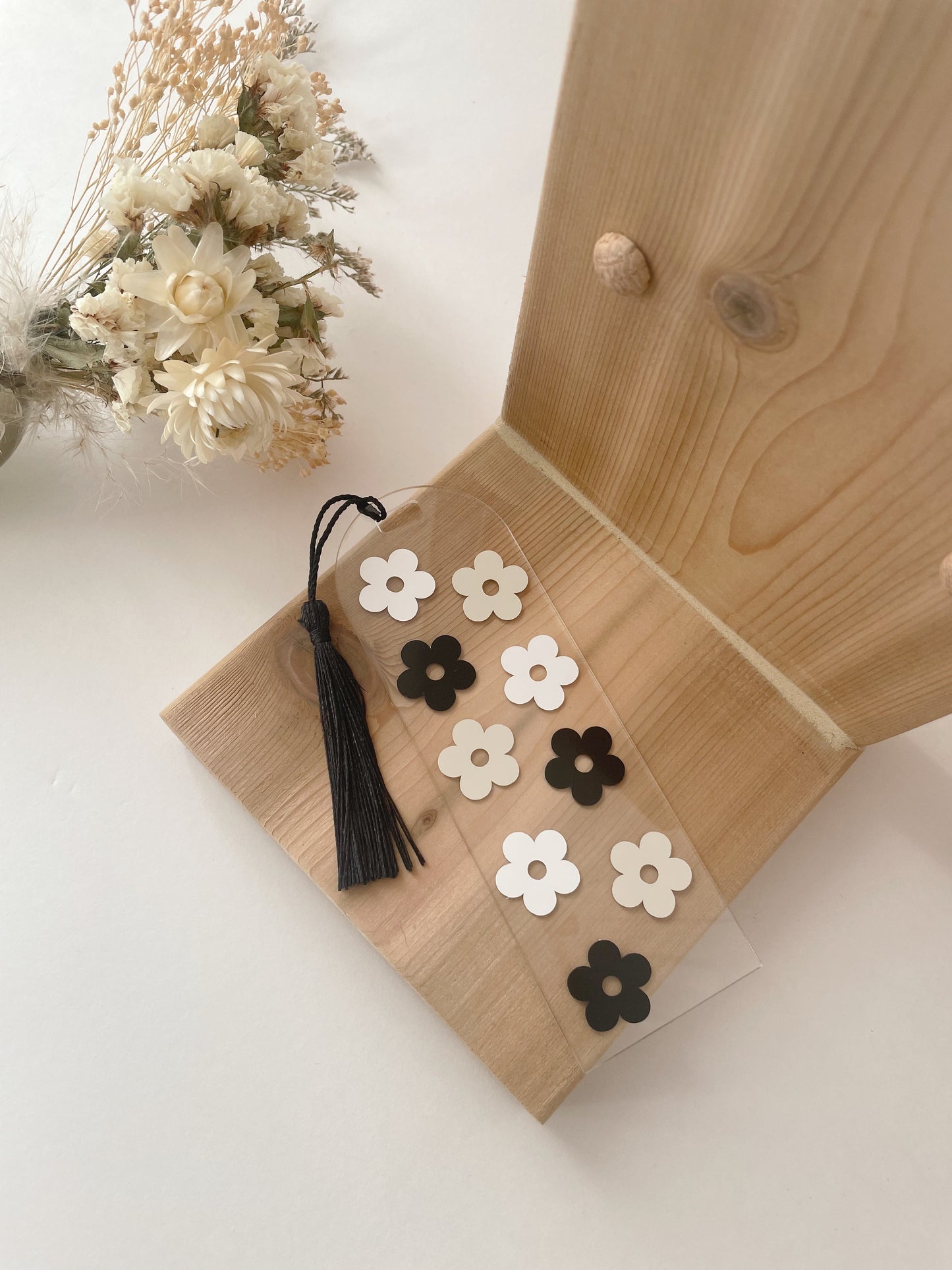 FLORAL // BOOKMARK